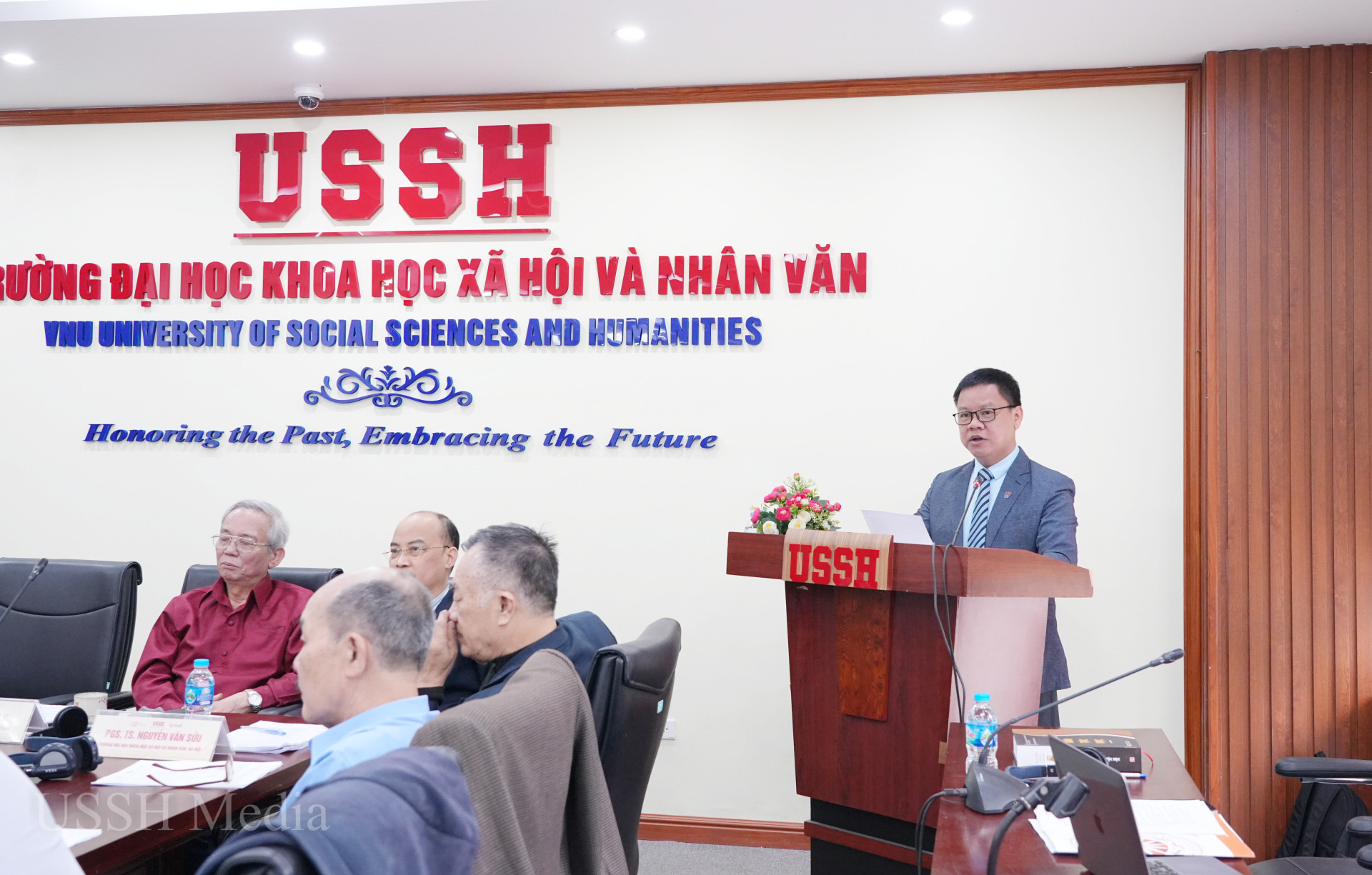 Thông báo kết quả xét bổ nhiệm chức danh giáo sư, phó giáo sư tạị Hội đồng trường ĐHKHXH&NV